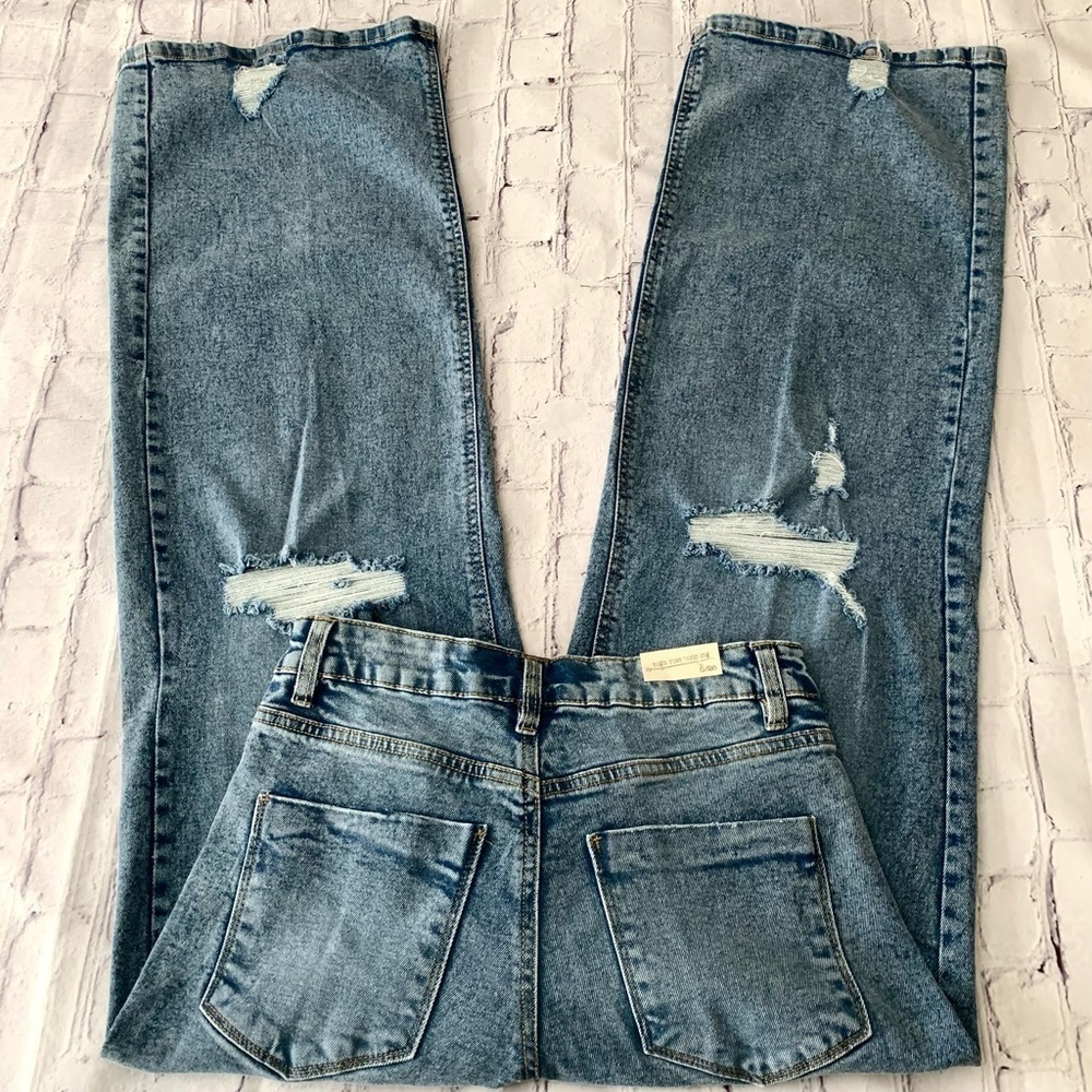 HIGH Rise Distressed Wide Leg Jeans - Picture 9 of 11